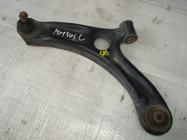 46 スティングレー MH34S フロント 左 ロアアーム 助手席側拍卖