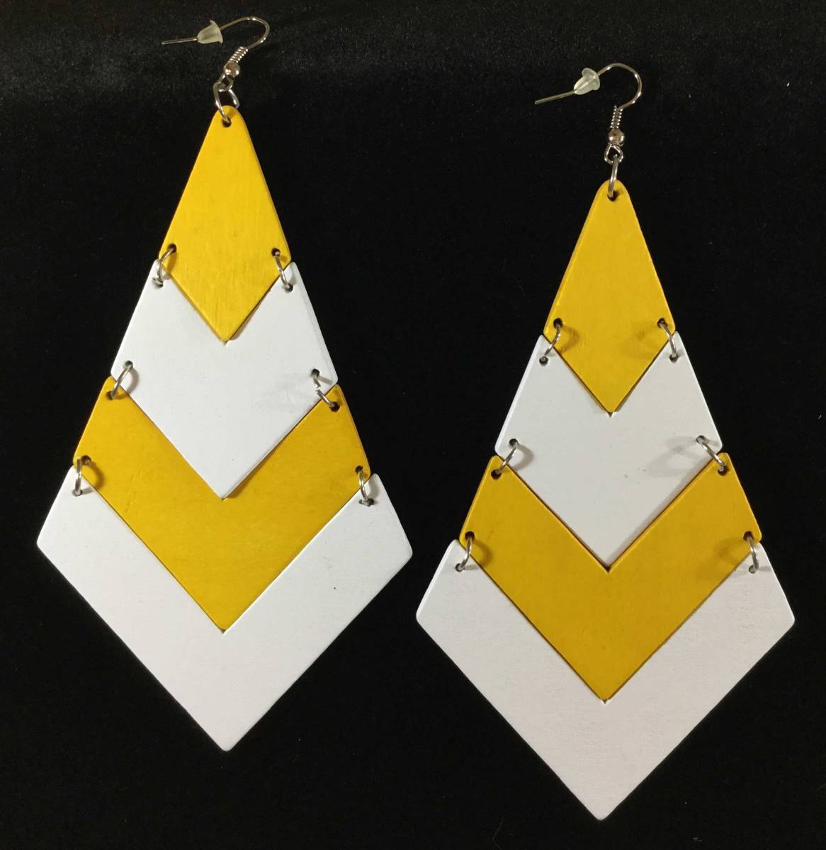 【 ジャマイカ直輸入 】 【 ピアス 】 アクセサリー ホワイト イエロー ビッグピアス ジャマイカ雑貨 レゲエ雑貨拍卖