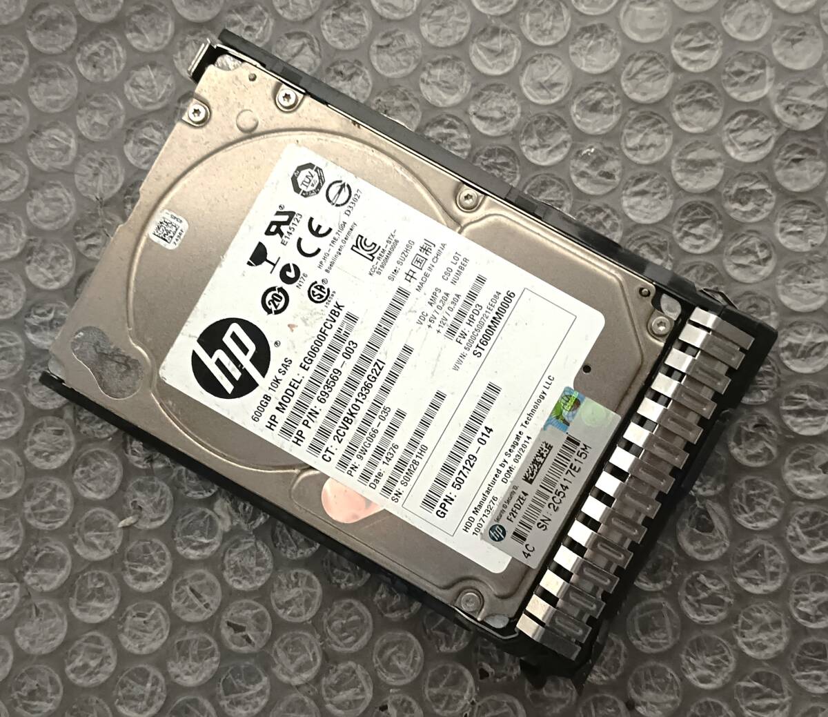 【中古パーツ】 2.5インチ HP EG0600FCVBK 10K 600GB ハードディスク マウンタ付き SAS HDD 正常/健康品 ■SAS3013拍卖