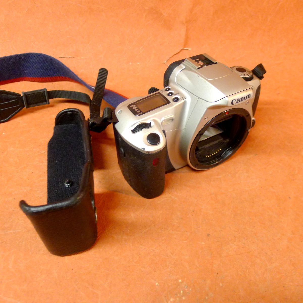 d◆028 【Canon】EOS KissⅢ フィルムカメラ ボディ シャッター、フラッシュOK/60拍卖