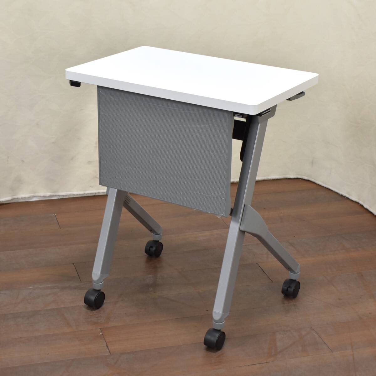 yt1260ジ-E『複数在庫』【未使用】OKAMURA/オカムラ ミーティングデスク FLAPTOR/フラプター 81F11K 60x40cm MG99 会議テーブル 60331-10拍卖