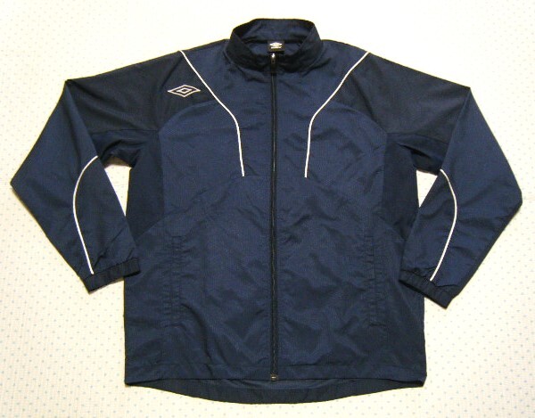 アンブロ UMBRO U/TOUR トレーニング用高機能/防寒フルジップジャケット 紺色 サイズ L 表面エンボス加工 防風/撥水/ストレッチ機能拍卖