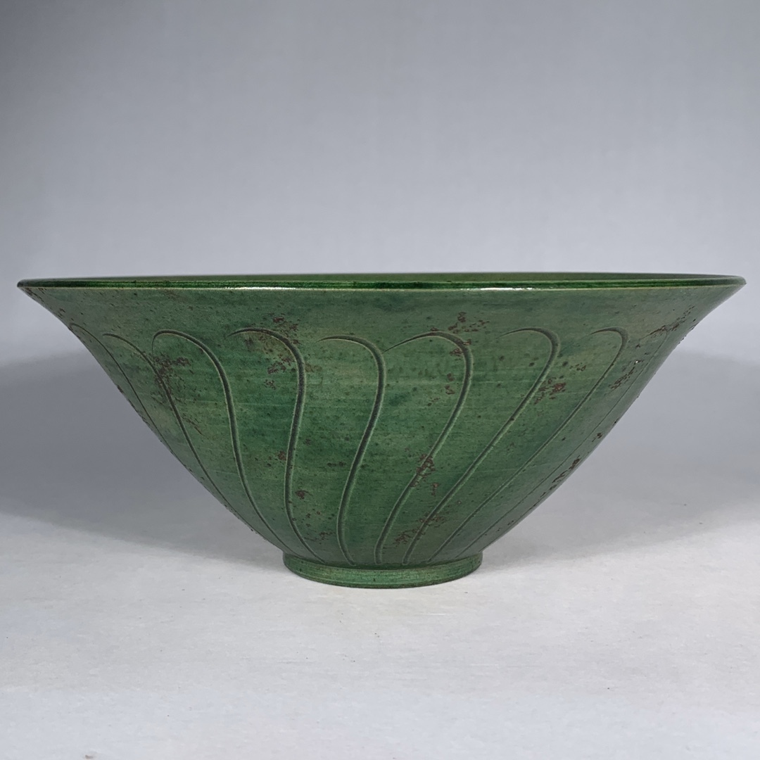 旧蔵 宋 定窯 緑釉彫刻 花卉紋 碗 陶芸 磁器 古陶磁器 極細工 中国古玩 古美術 骨董品 205-15拍卖