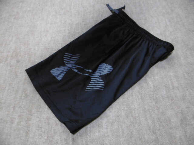 子供用★アンダーアーマー★ショートパンツ Heatgear ブラック サイズ:YMD拍卖