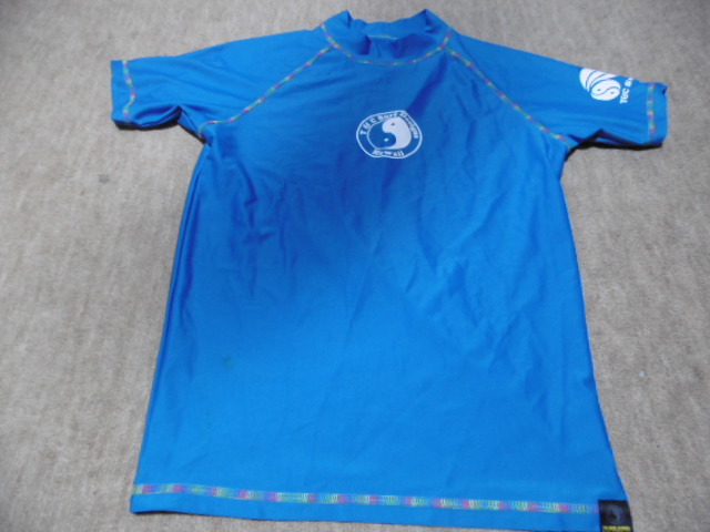 ★T&C Surf Designs ★半袖ウエア ブルー系 サイズ:M拍卖