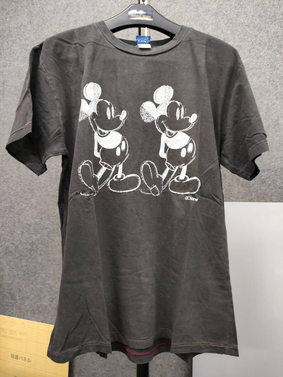 ★WALT DISNEY ミッキー 半袖Tシャツ Tシャツ 黒 キャラクターシャツ サイズL ブラック拍卖
