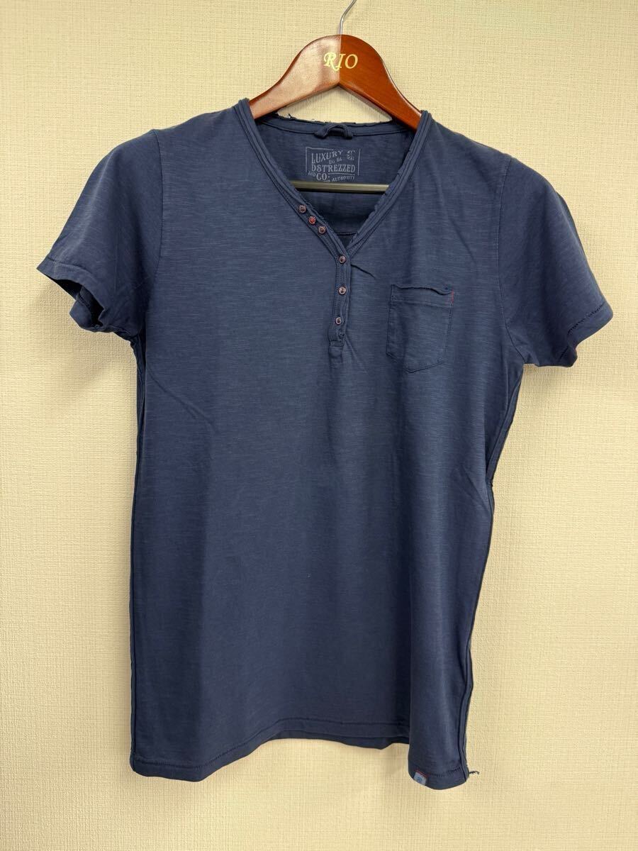 【大幅値下げ】 DSTREZZED ディストレス トップス 半袖 カットソー サイズ S メンズ ネイビー ビンテージ加工 Tシャツ ヘンリーネック拍卖