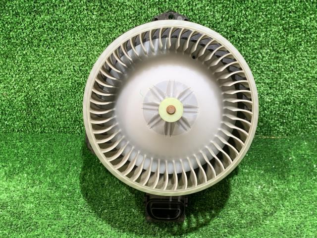 フィット DBA-GE7 ヒーターブロアモーター 79310-TF0-003拍卖