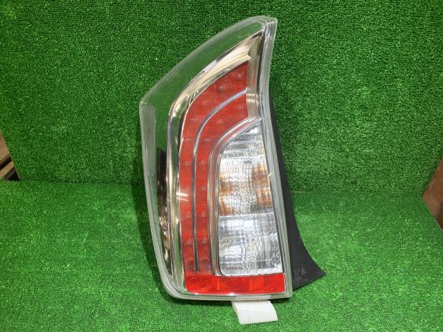 プリウス DAA-ZVW30 左テールランプ 81560-47170拍卖