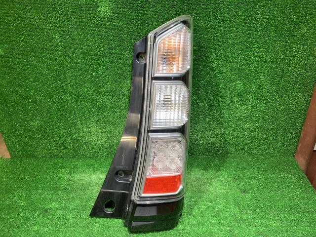 N-BOX DBA-JF2 右テールランプ 33501-TY0-J01拍卖