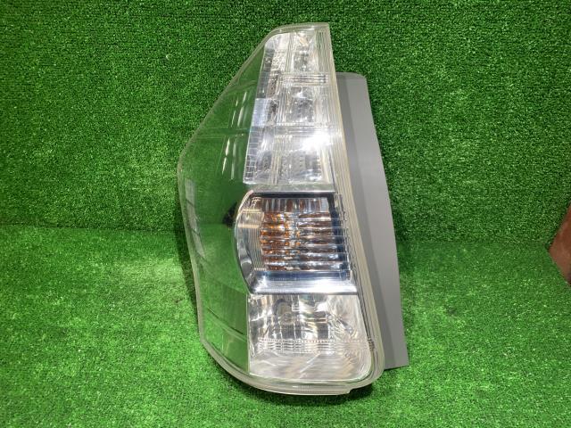 プリウスα DAA-ZVW41W 左テールランプ 81561-47140拍卖