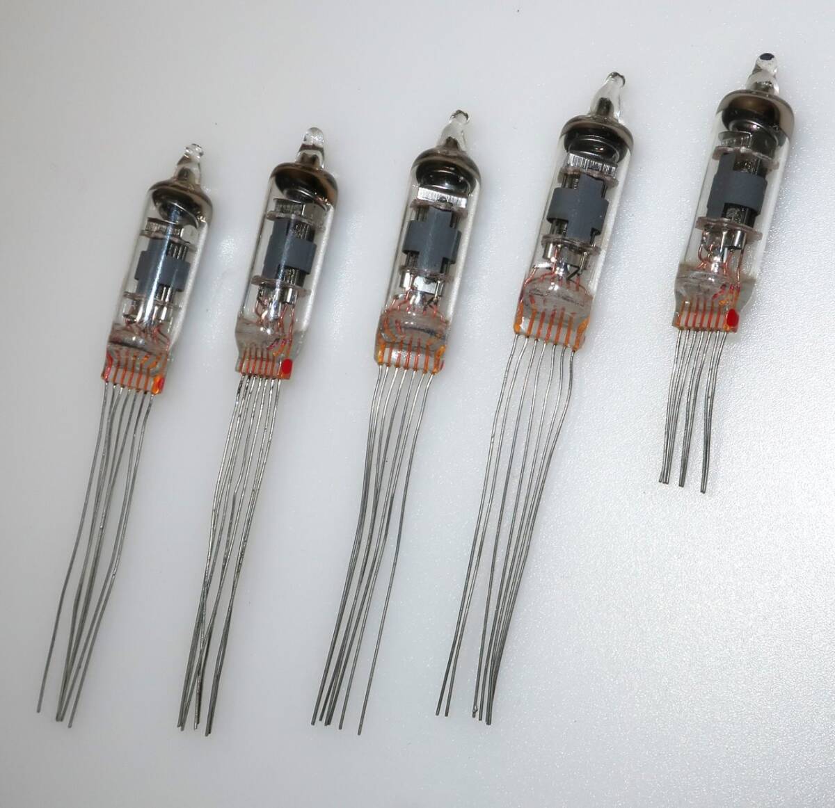 レア 未使用 5本 サブミニチュア管 RAYTHEON レイセオン 5784拍卖