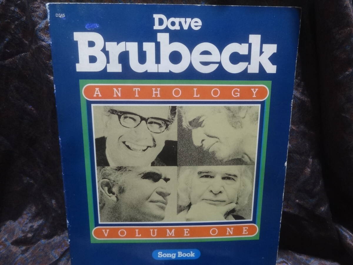 ◇デイブ・ブルーベック/ANTHOLOGY Volume1 SONGBOOK/Dave Brubekku 輸入中古スコア メロディ譜 ピアノ譜 ジャズ テイクファイブ拍卖