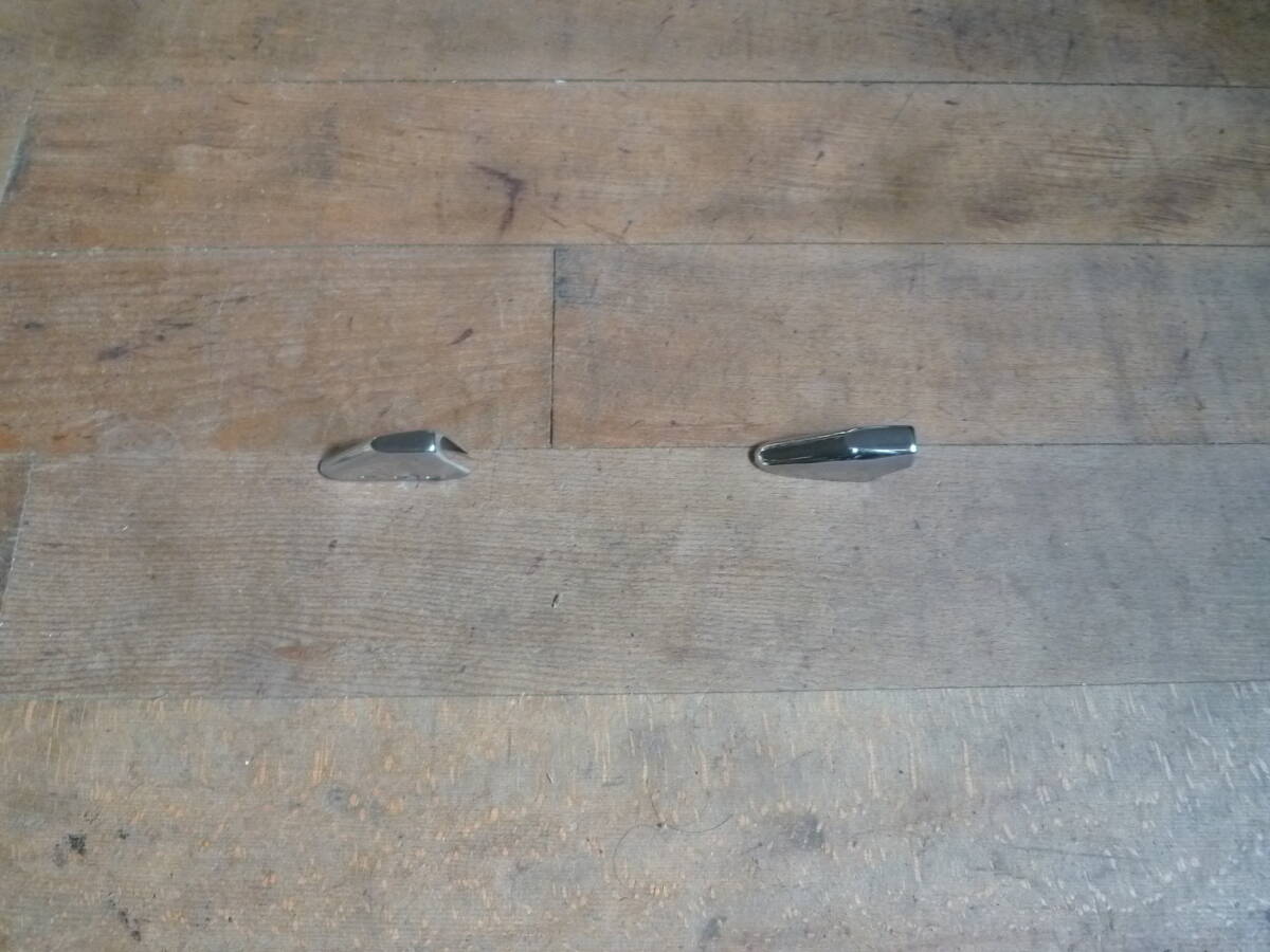 ラジオフロントアンテナカバーキャップ日産純正旧車サニー110210ブル510箱スカケンメリオースターS10他超希少浅い深い2種類あり.アンテナ有拍卖