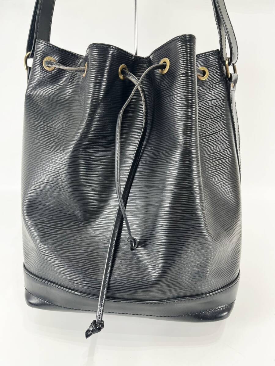 Louis Vuitton ルイヴィトン M44102 ショルダーバッグ エピ ノエ ブラック レディース V10942拍卖