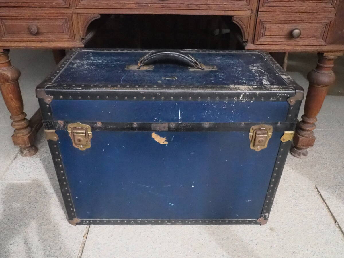 【大型の鍵付きトランク】真鍮金具レザーバッグドクターバッグ旅行鞄古道具アンティーク本革インテリア古着ヴィンテージ船舶カフェ拍卖