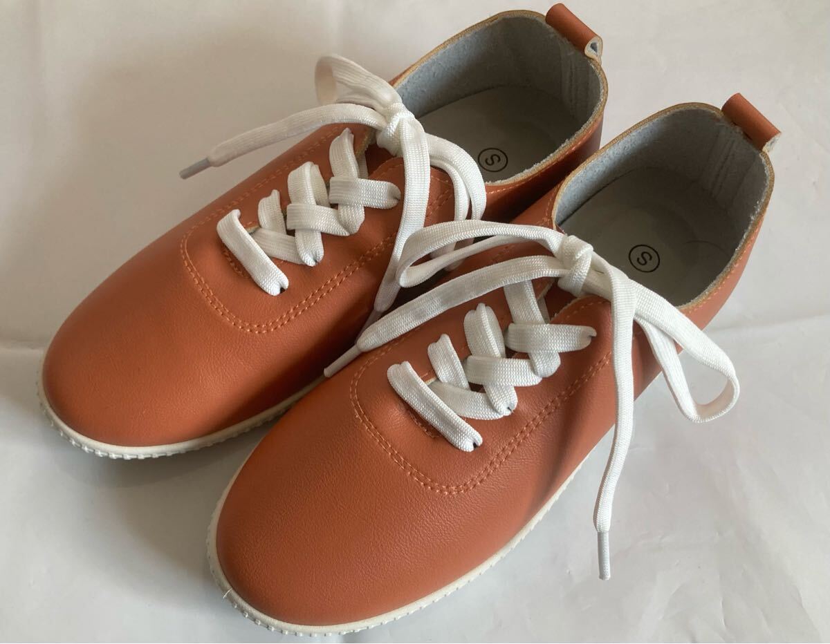 【美品】生協 スクロール スニーカー 靴 シューズ Sサイズ 22.0cm位 やわらか合皮 レディース 小さいサイズ拍卖