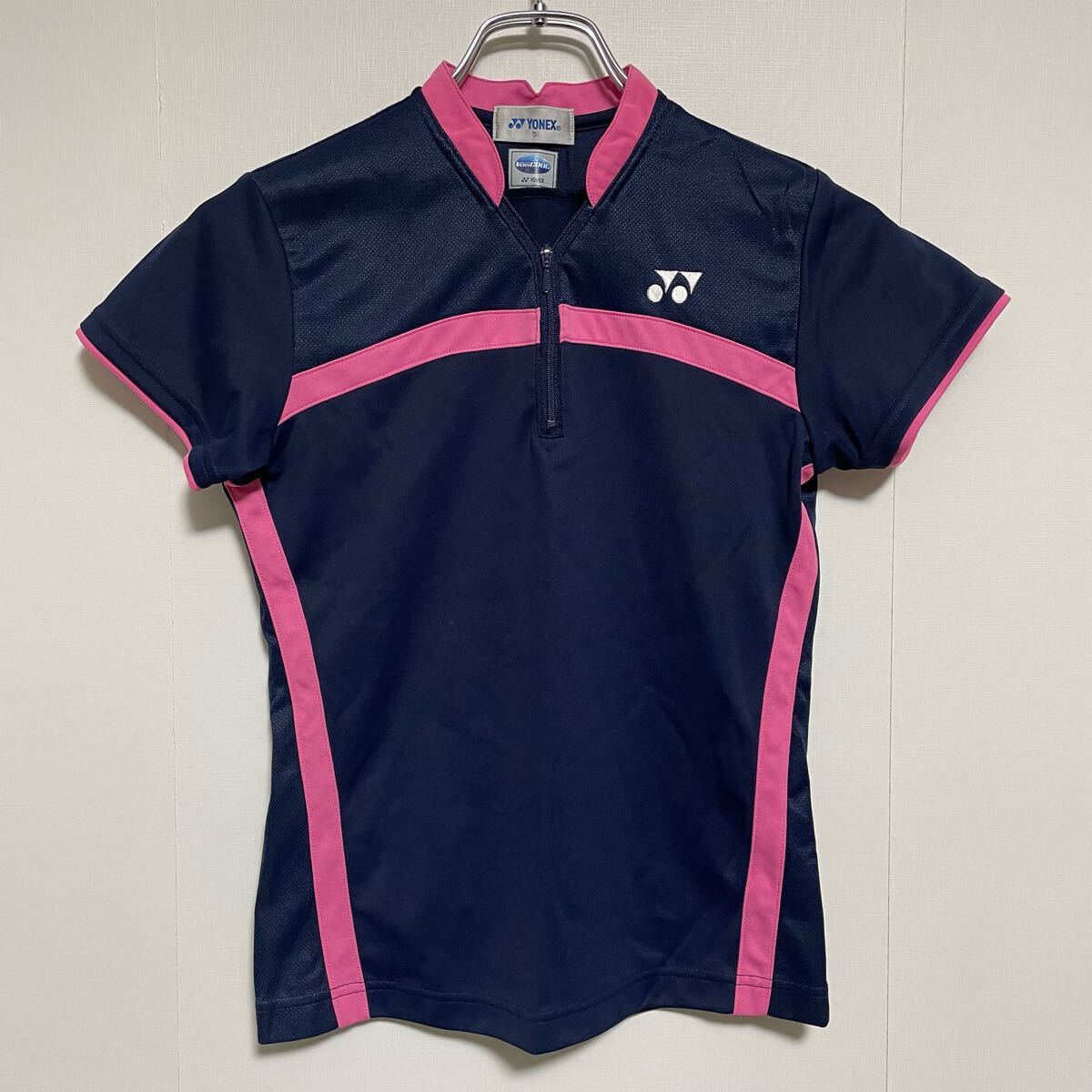 YONEX ヨネックス レディース ハーフジップ 半袖ゲームシャツ ネイビー×ピンク Sサイズ スポーツウェア バドミントン拍卖