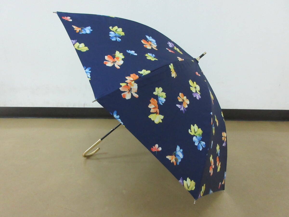 ( せ-A4-8118 )Wpc. ワールドパーティー 日傘 長傘 手開き式 ネイビー 紺色 カラフル 花 おしゃれ かわいい 全長約68.5cm 半径約44cm 中古拍卖