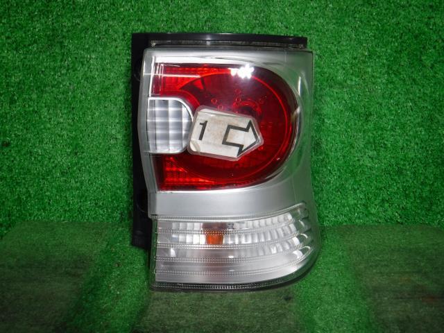 タント CBA-L375S 右テールランプ KF-DET 81550-B2410拍卖