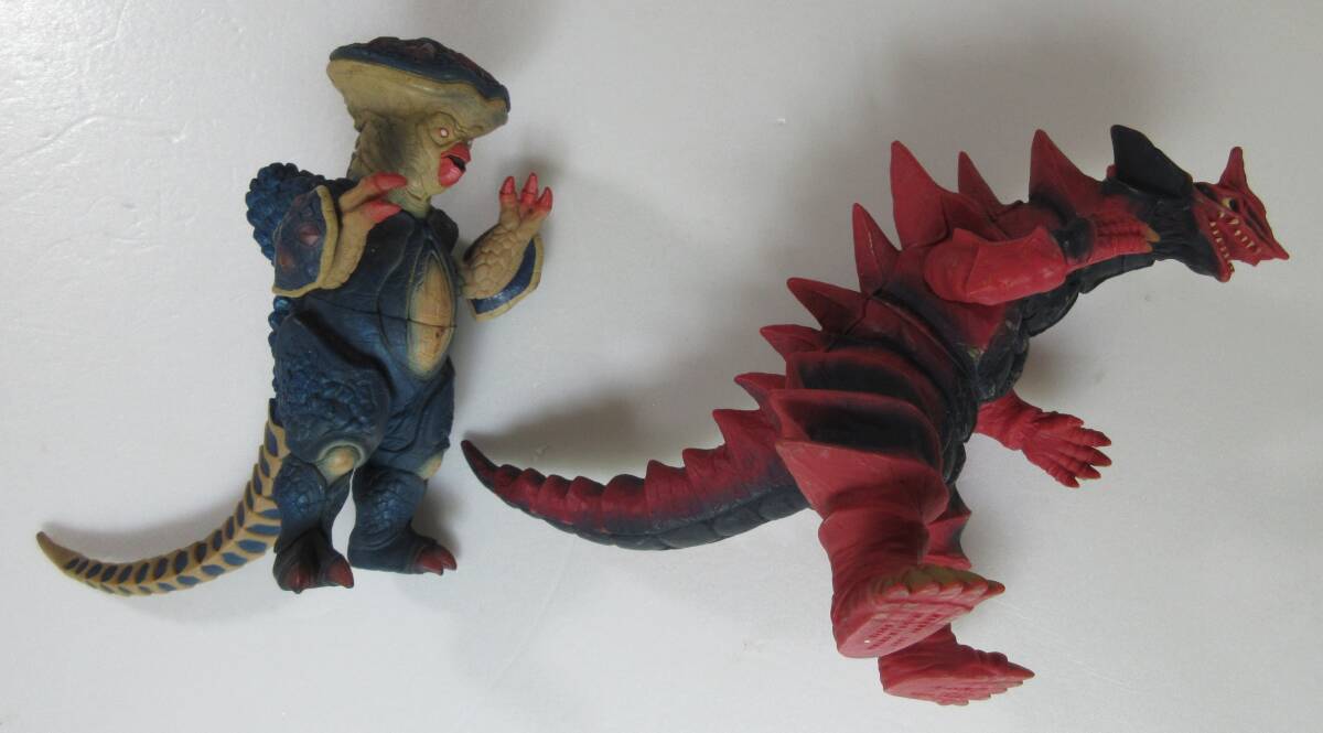 現状品、ウルトラマン ソフビ 怪獣 ① 拍卖