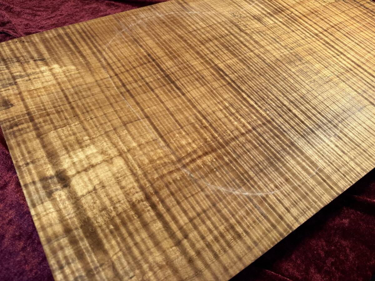 プレミアム☆30年物バリ虎 ハード メイプル ボディー材 杢目 エレキ丸ごとフルサイズ レスポール エレキギター材 ベース フレイムシュガー 拍卖