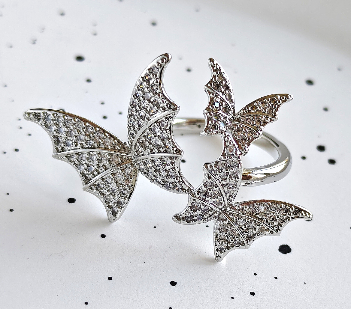 N250439◆Bigstone◆【チョウのデザイン】キラキラ輝く*ファッション印象*豪華なリング* フリー拍卖