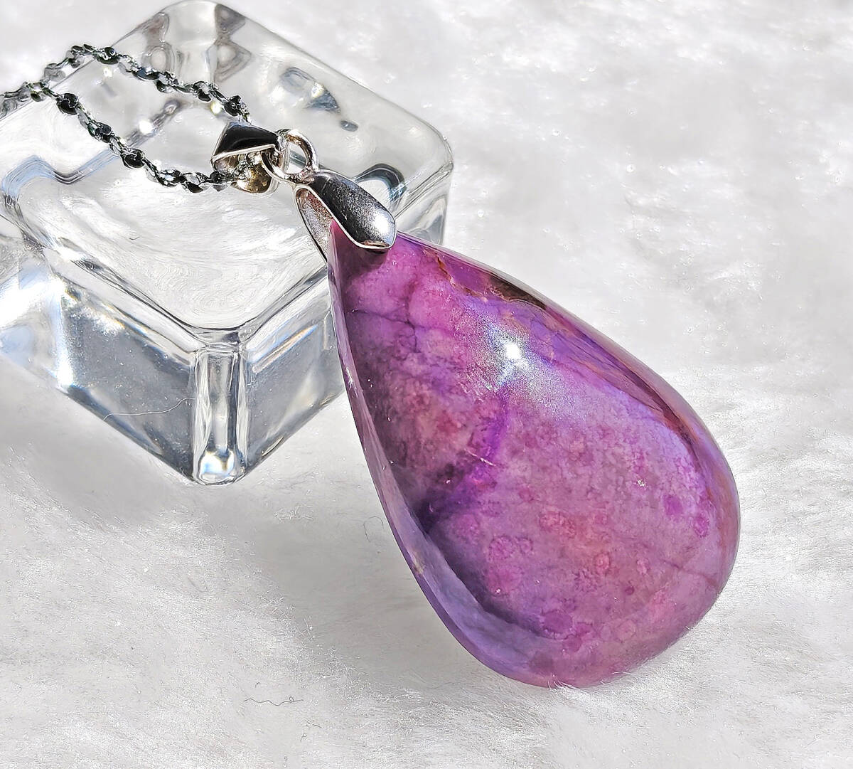 N00804◆Bigstone◆新品 天然本物保証*色加工無【ウメの花*スギライト】天然石ネックレス 5.1g拍卖