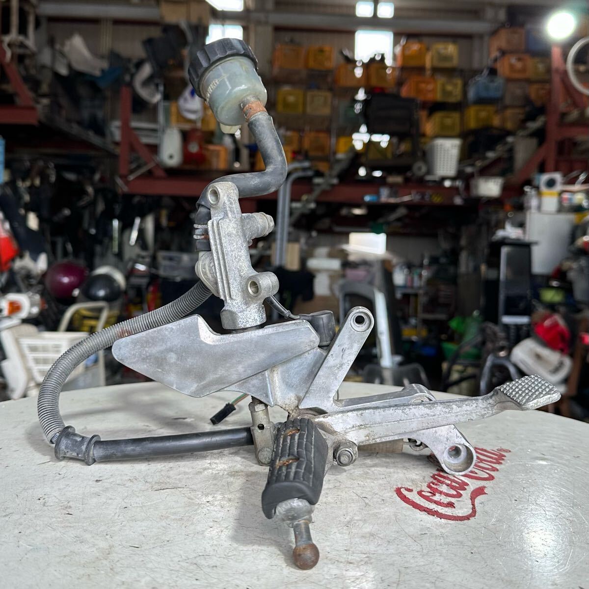 1WG YAMAHA/ヤマハ FZR400R 純正 リアブレーキシステム ブレーキペダル/ステップ/プレート/マスター諸々 FZR/400/R拍卖