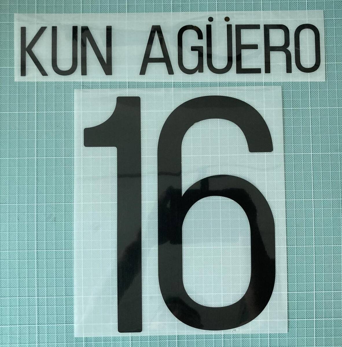 2012-2013 マンチェスター・シティ x セルヒオ・アグエロ マーキング セット (H)拍卖