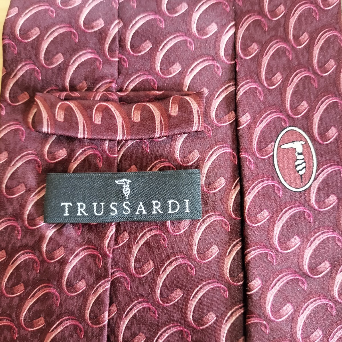 TRUSSARDI(トラサルディ)紫指輪リング柄ロゴのネクタイ拍卖