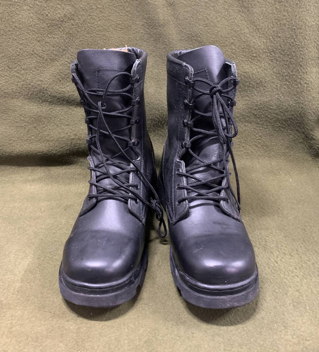 #.希少品! 韓国軍 実物官給品2014年 革戦闘靴 (サイズ: 約260mm). 空挺部隊2025/05/27拍卖