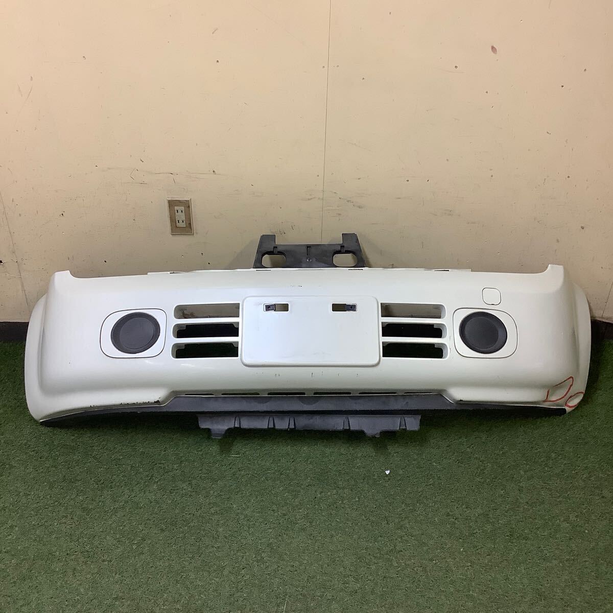 Z11 キューブ 中期 後期 フロントバンパー 62022 4V00H ホワイトパール系 管番2554拍卖