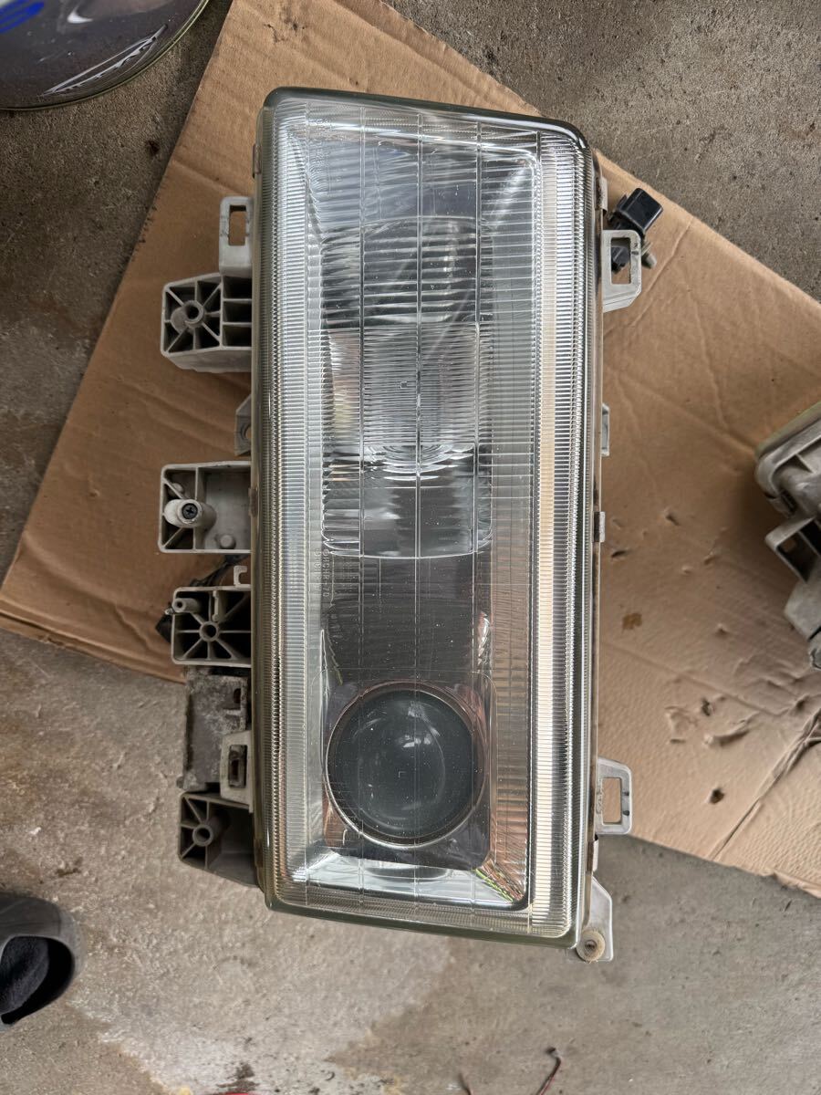 三菱 ふそう スーパーグレート 左ヘッドライト 拍卖