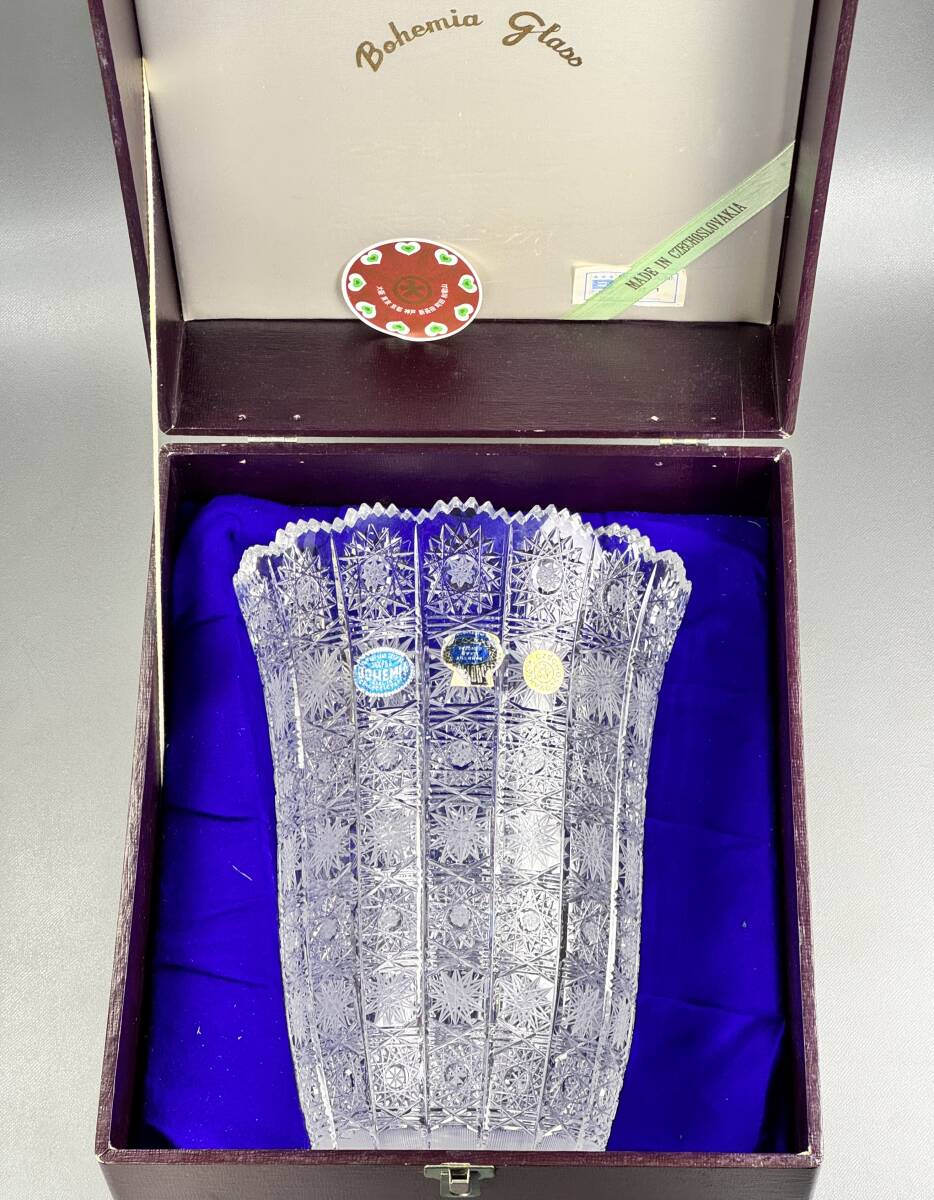 【偲】ボヘミアガラス カットガラス 花瓶 花器 花生 花入 高さ約25cm 直径約19.5cm ハンドカット クリスタルガラス チェコスロバキア d-46拍卖