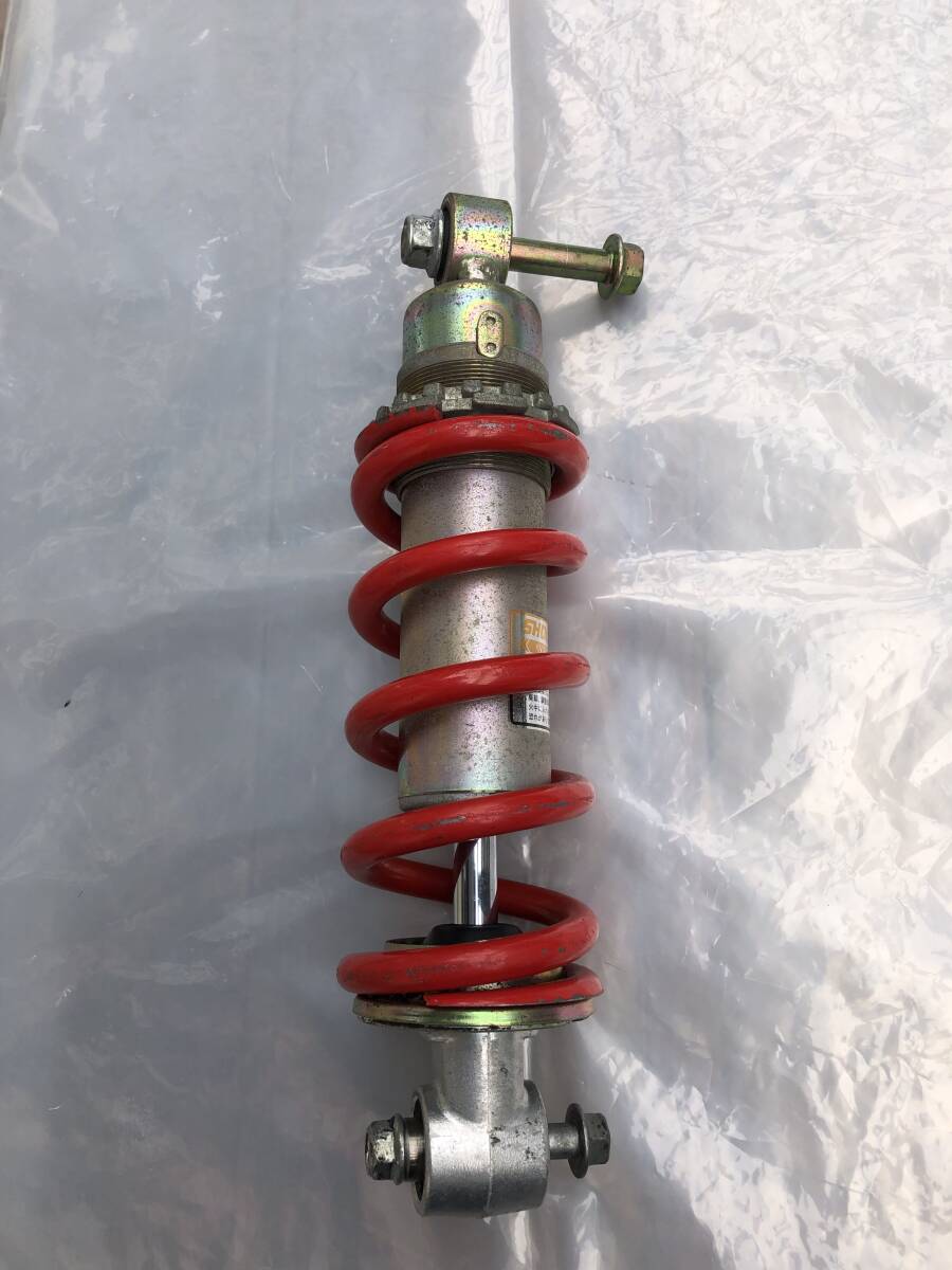 【中古】NSR250R(MC28・STD) 純正 リアサスペンション *ロッド部分に爪に掛かる薄い錆あり。拍卖