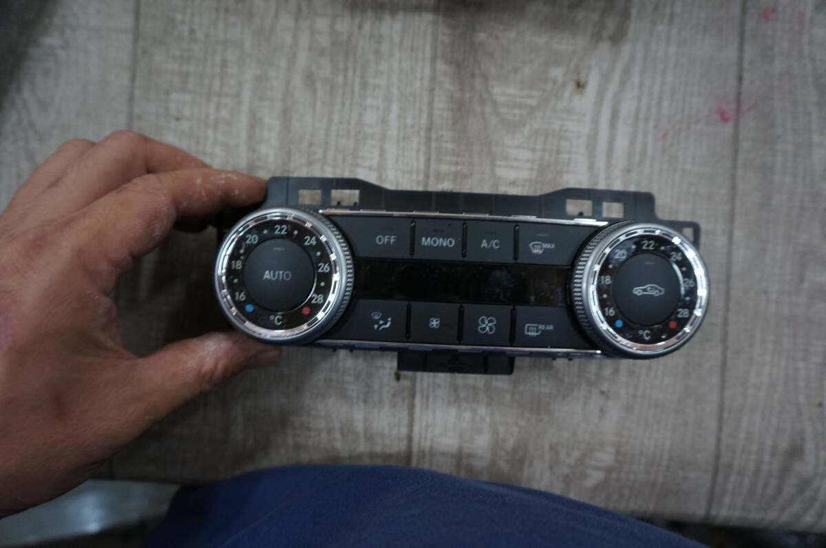 C438 ベンツ Cクラス W204 204057 エアコンスイッチパネル A/Cパネル エアコンパネル A 204 900 21 03 拍卖