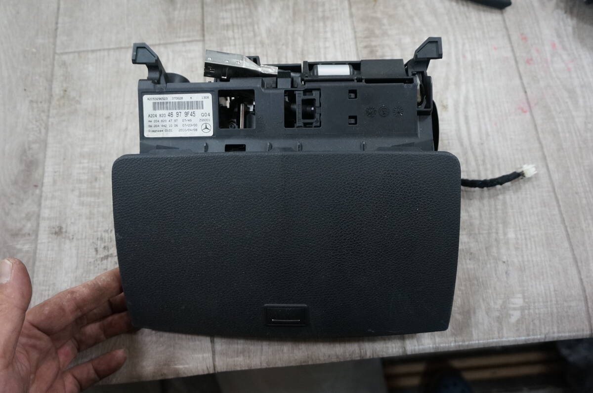 C498 メルセデス ベンツ W204 C200 C250 C63 Cクラス 純正 ヘッドアップ 格納式 モニター A204 820 46 97 9F45▲拍卖