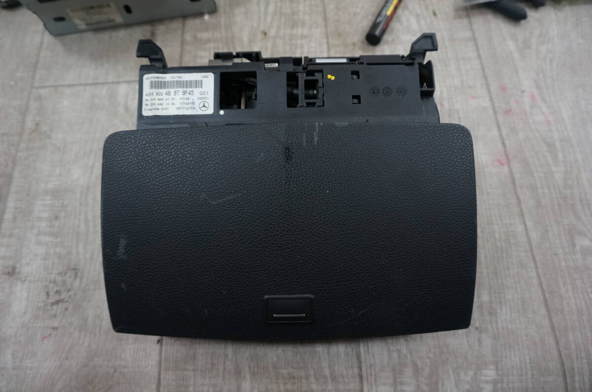 C506 メルセデス ベンツ W204 C200 C250 C63 Cクラス 純正 ヘッドアップ 格納式 モニター A204 820 46 97 9F45▲拍卖