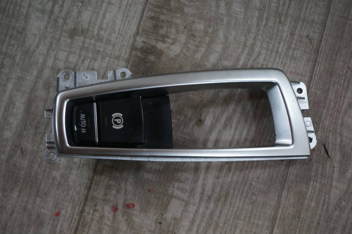 C690 BMW 5シリーズ F11 528i ツーリング MU30 パーキング スイッチ 9217594 01 剥がれ有 MスポーツPKG DBA-MU30 H23年6月 拍卖