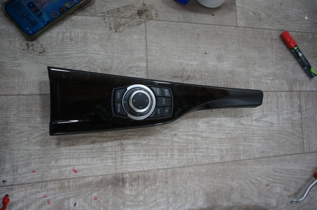 C733 BMW 116i DBA-1A16 F20 3D20 ナビスイッチ 作動テスト済み 6582 9267956-01拍卖