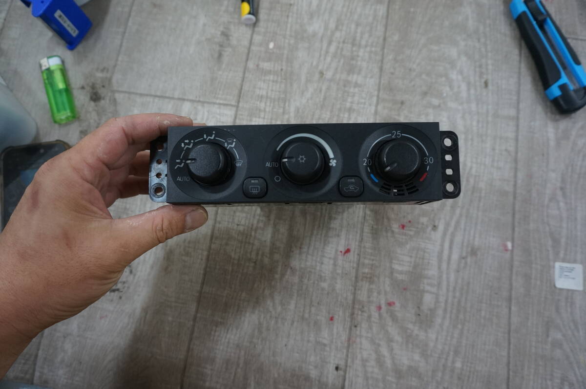 C744 パジェロ KH-V68W エアコンスイッチパネル MR360791拍卖