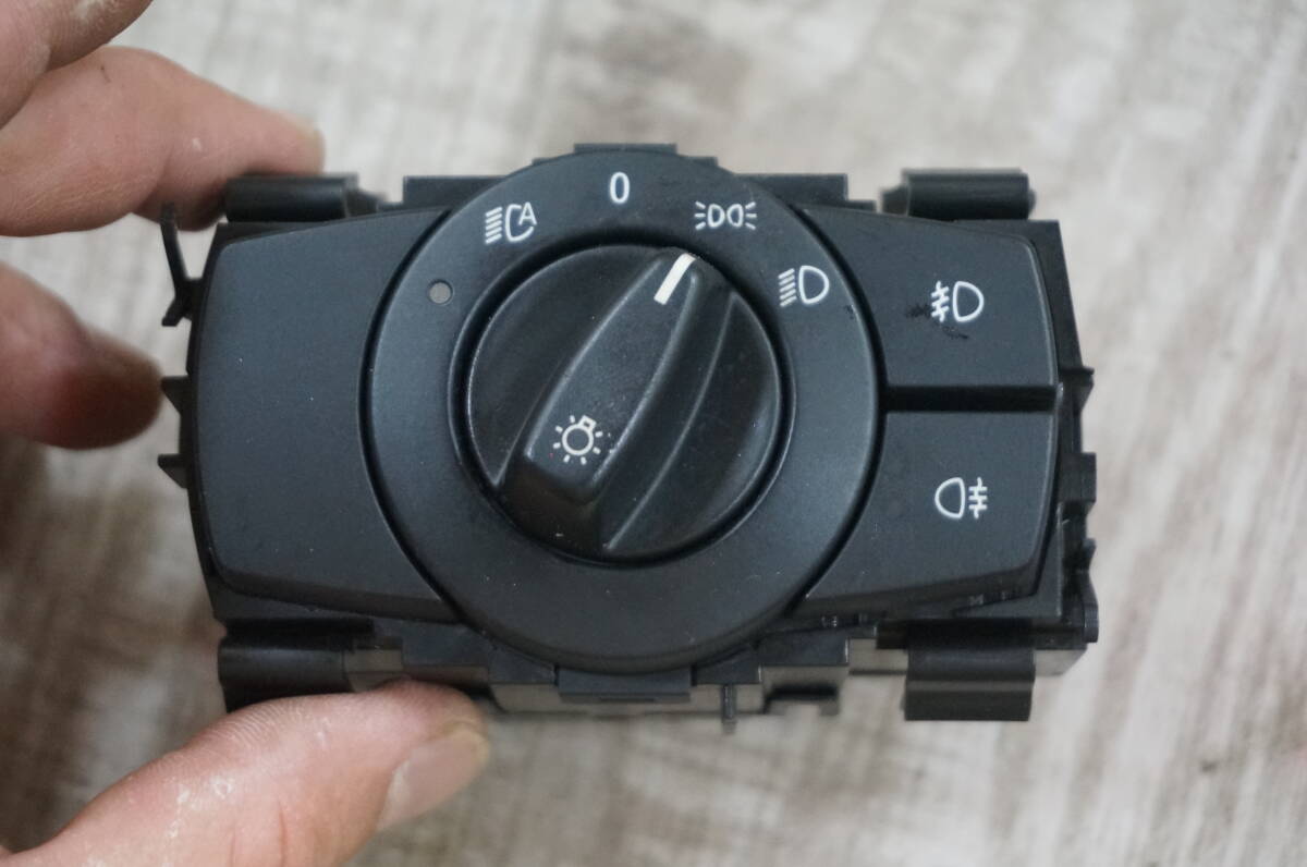 C747 BMW X1 E84 VL18 等 ライト スイッチ 品番 6932796 6 932 796拍卖