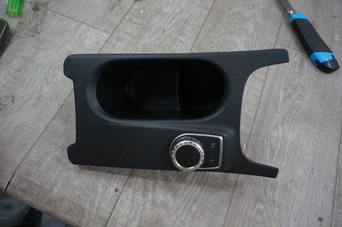 C750 メルセデス Bクラス 2012-2018 W246 センターカップホルダー スイッチ付き A2466800910 A 246 680 09 10拍卖