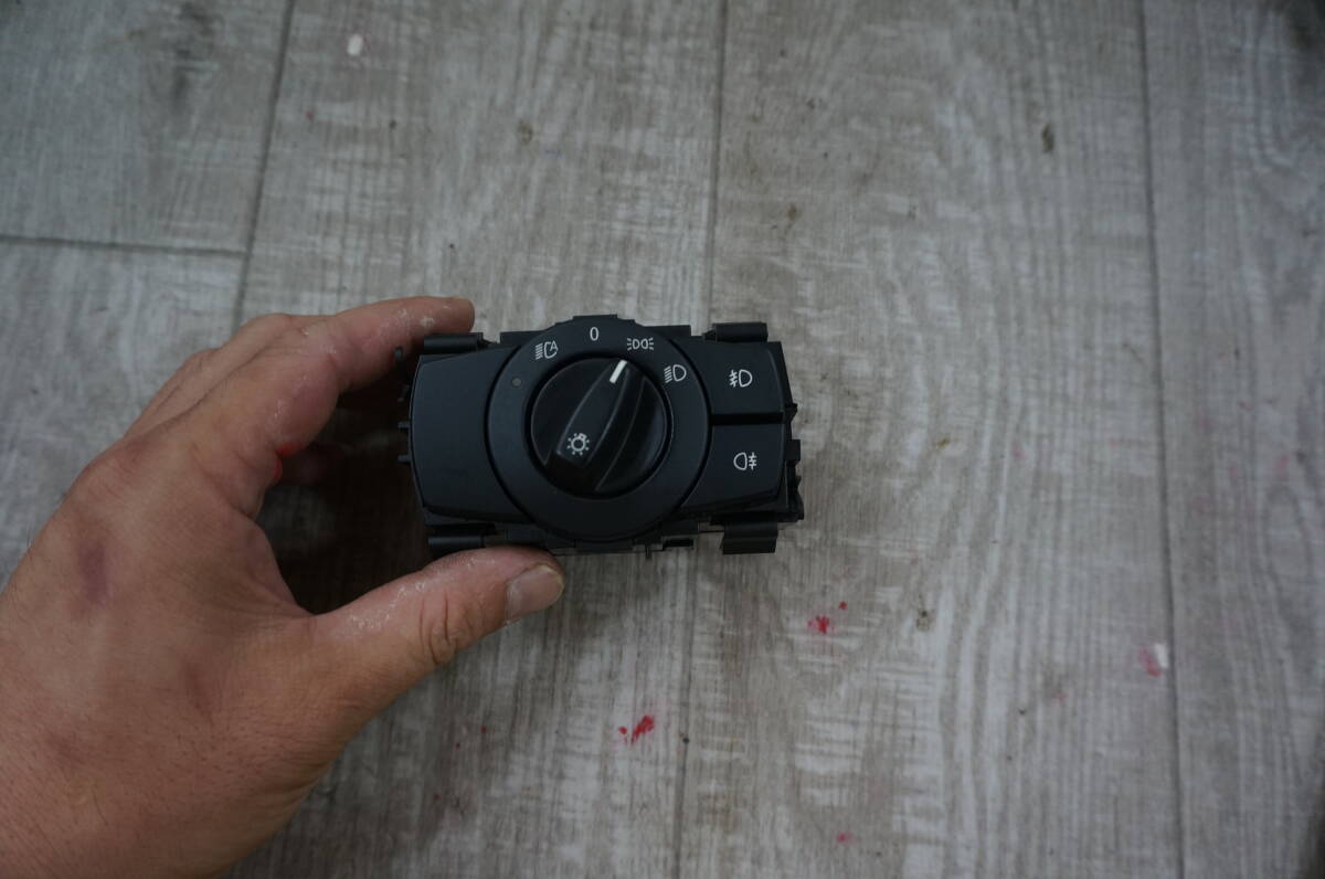 C754 BMW X1 E84 VL18 等 ライト スイッチ 品番 6932796 6 932 796拍卖