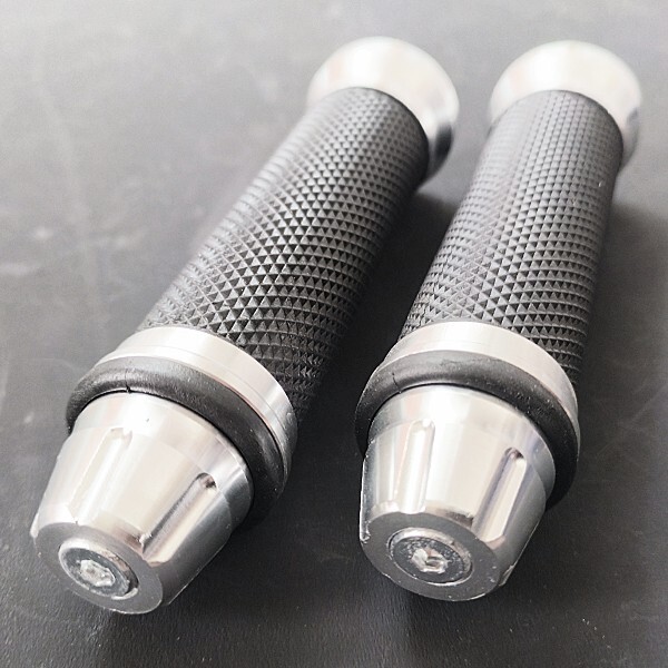 GPZ900R ZZR250 ZZR400 ZZR1100 ZZR1200 ZZR1400 ZX-25R ZX-4RR ZX-12R ZX-14R 汎用 グリップ アルミ ラバー ハンドル バーエンド 銀拍卖