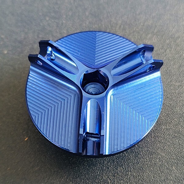 YZF-R6 YZF-R1 YZF-R25 YZF-R3 YZF1000R FZR1000 FZ-1 フェザー 汎用 アルミ エンジン オイルフィラーキャップ オイルキャップ M27 青拍卖