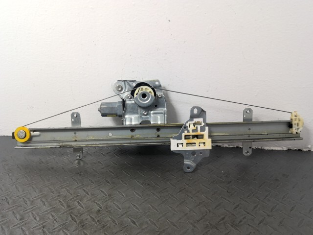 ルークス 5AA-B44A 右 フロント ドア レギュレター モーター 80731-7MA0A拍卖