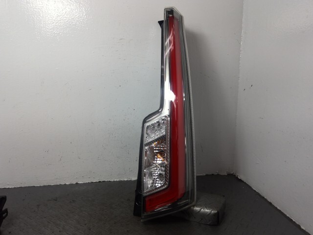 ムーヴ LA150S 右 テール ランプ ライト 81551-B2330拍卖