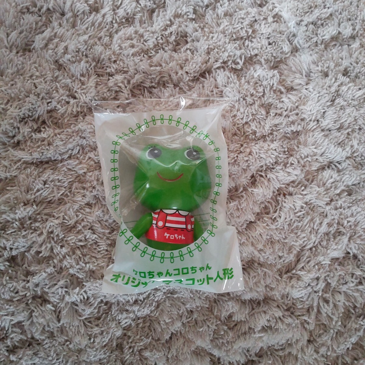 新品 非売品 ケロちゃん オリジナルマスコット人形 ケロちゃん 赤 サイズ約6.2㎝ ×4㎝拍卖